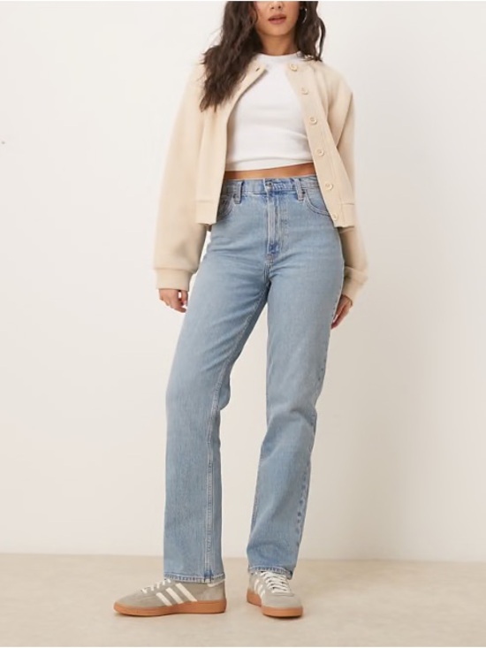 Abercrombie & Fitch Denim - Abercrombie Ultra High-Rise 90s Straight Light Wash Jeans -Curve Love